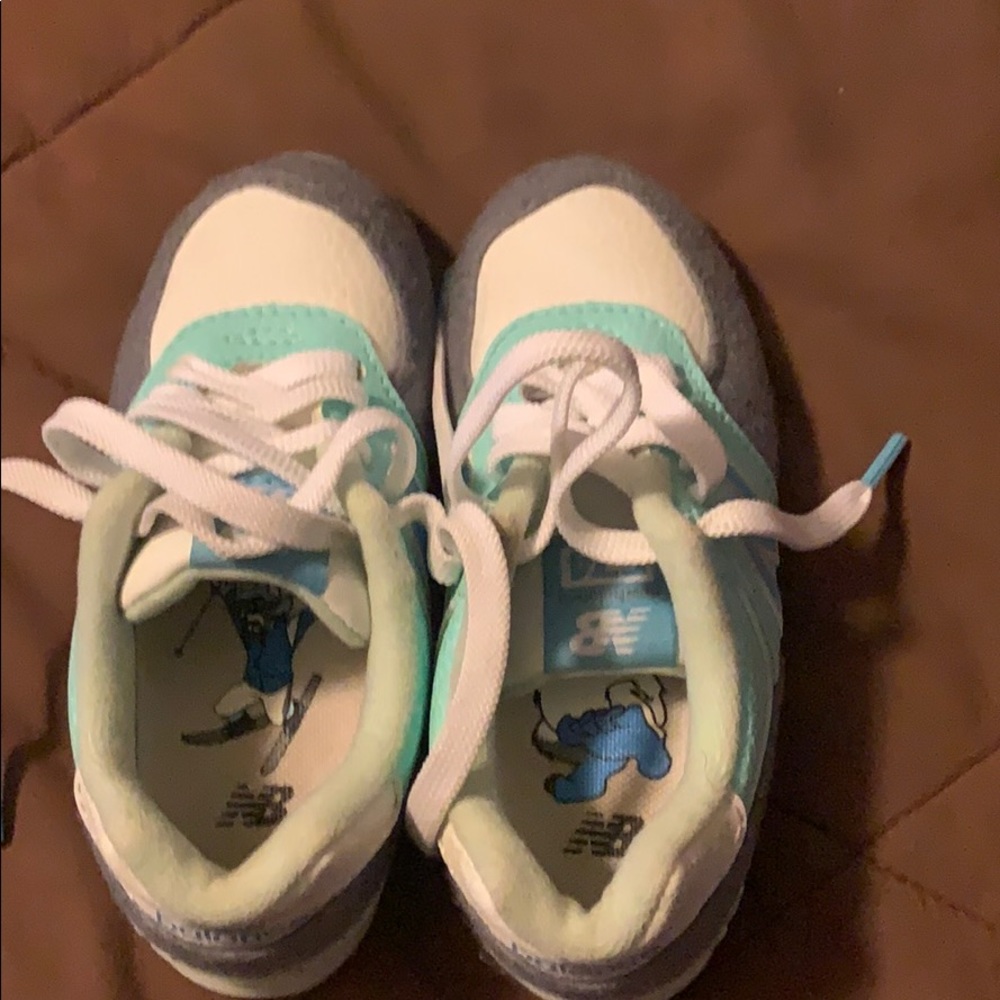 New Balance Tennis Shoes